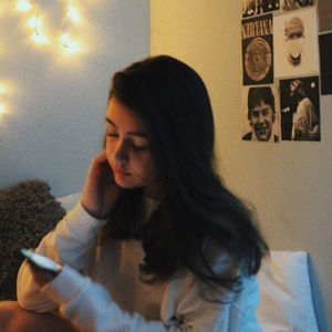 Meet your Posher, Neli